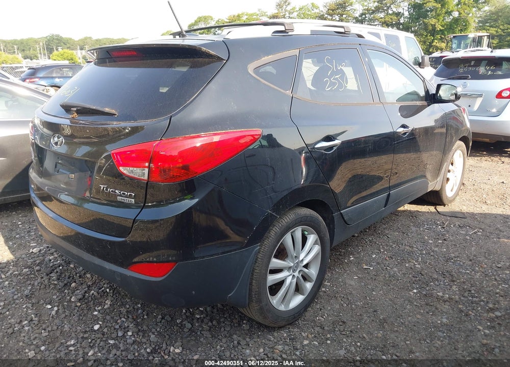 2013 HYUNDAI TUCSON VIN: KM8JU3AC9DU685290