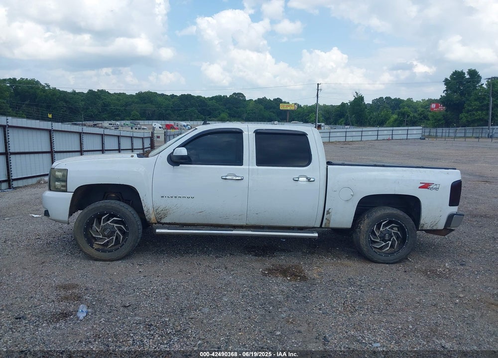2011 CHEVROLET SILVERADO 1500 LTZ VIN: 3GCPKTE36BG126052