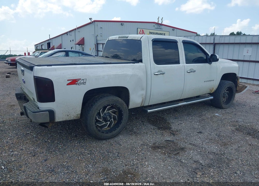 2011 CHEVROLET SILVERADO 1500 LTZ VIN: 3GCPKTE36BG126052