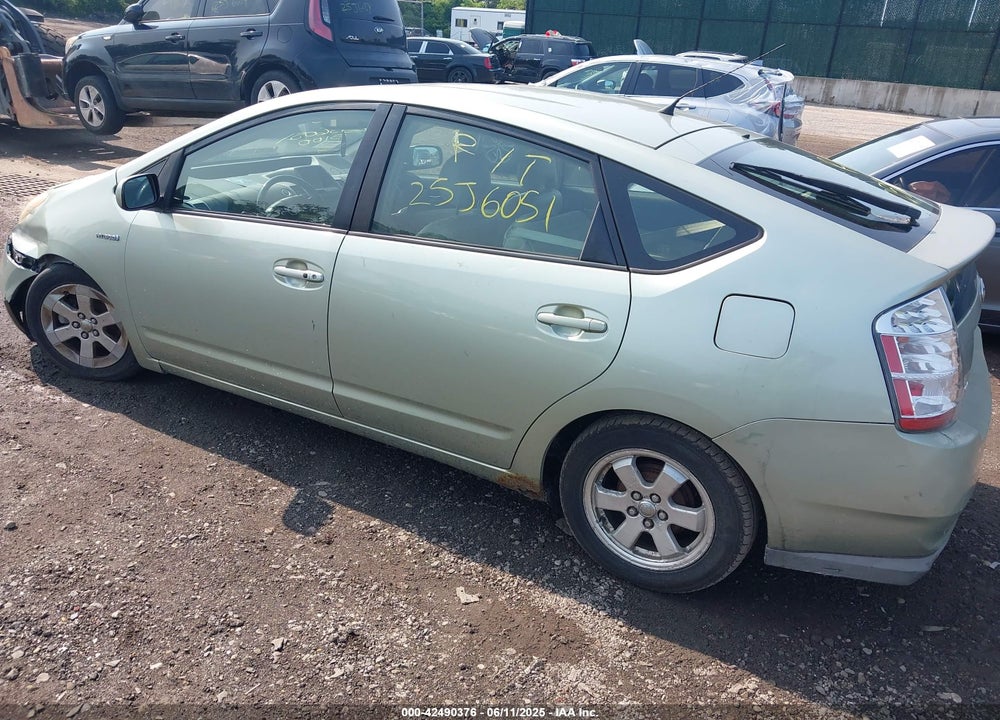 2008 TOYOTA PRIUS VIN: JTDKB20U287800822