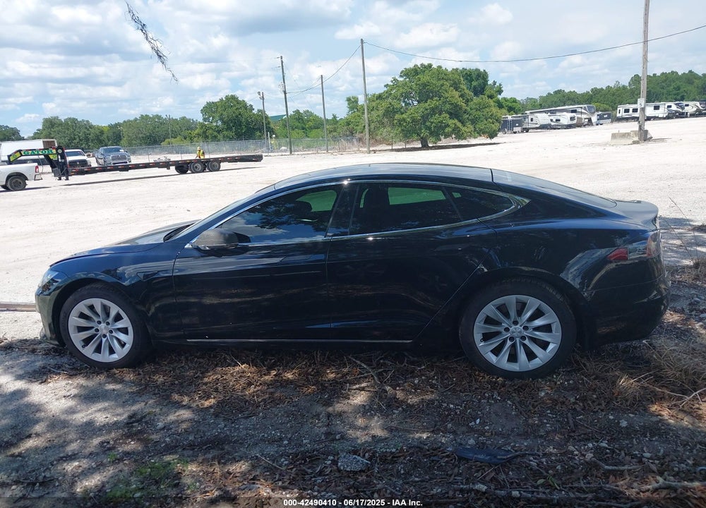 2017 TESLA MODEL S VIN: 5YJSA1E13HF199359