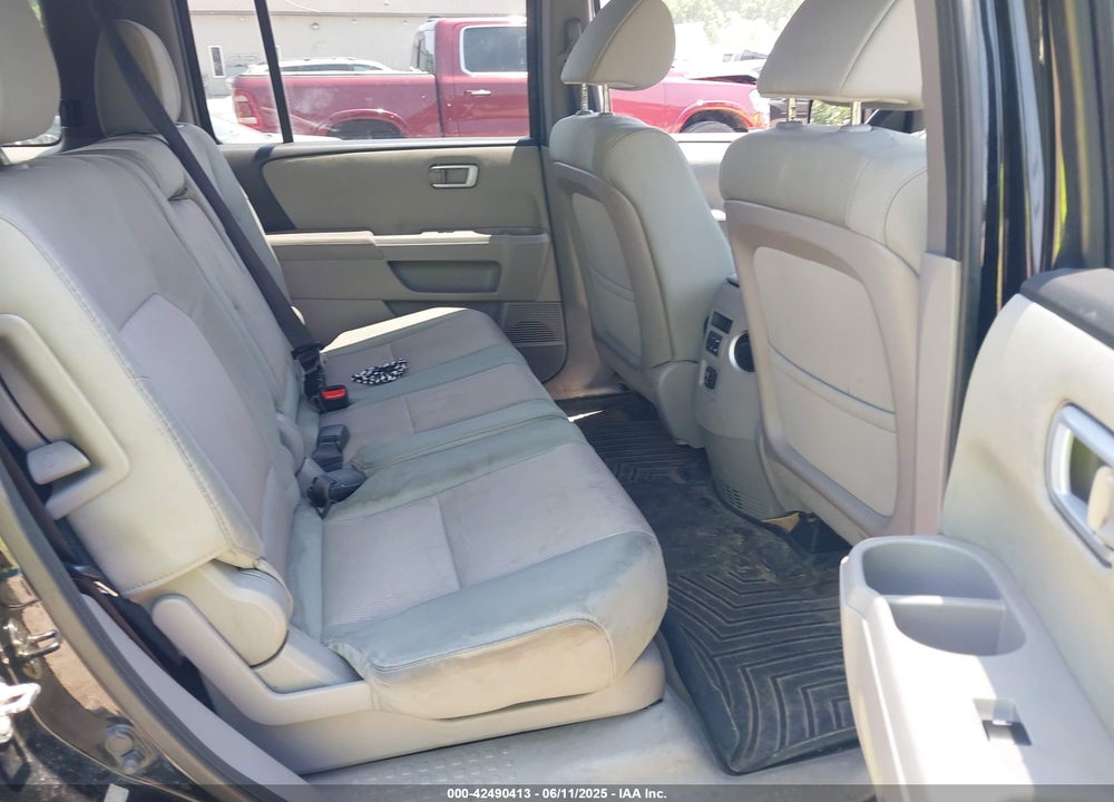 2015 HONDA PILOT VIN: 5FNYF4H44FB076296