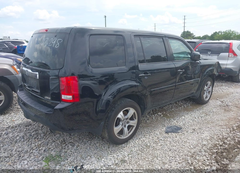 2015 HONDA PILOT VIN: 5FNYF4H44FB076296