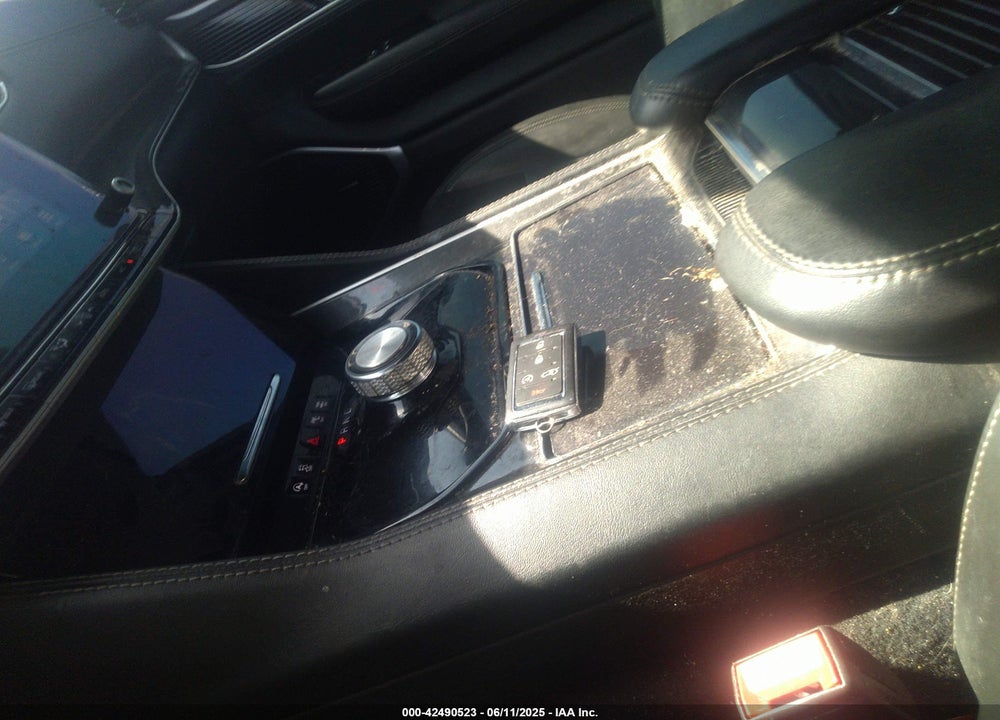 2022 JEEP WAGONEER VIN: 1C4SJUAT5NS192176