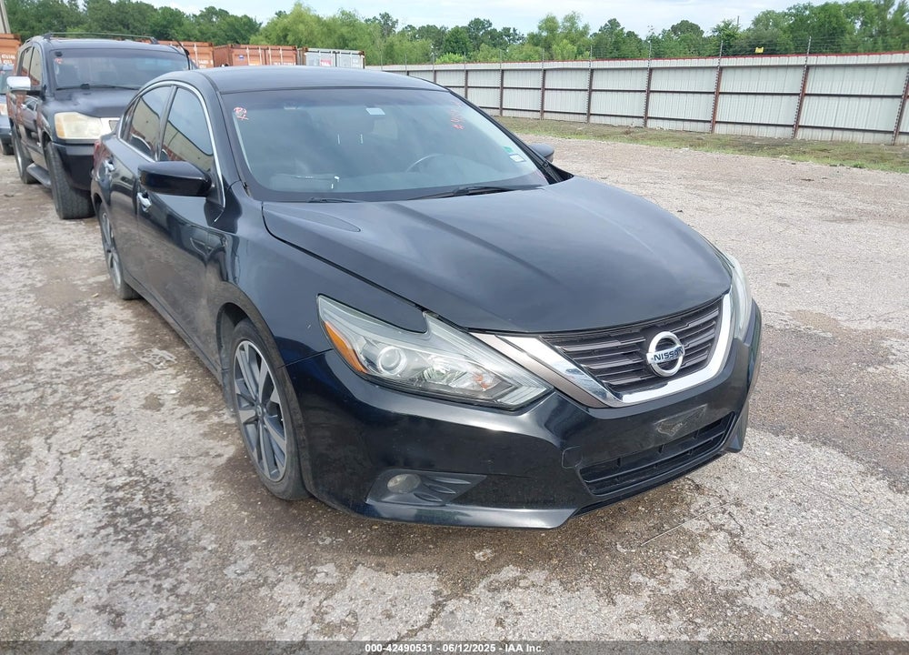 2017 NISSAN ALTIMA VIN: 1N4AL3AP4HC254822