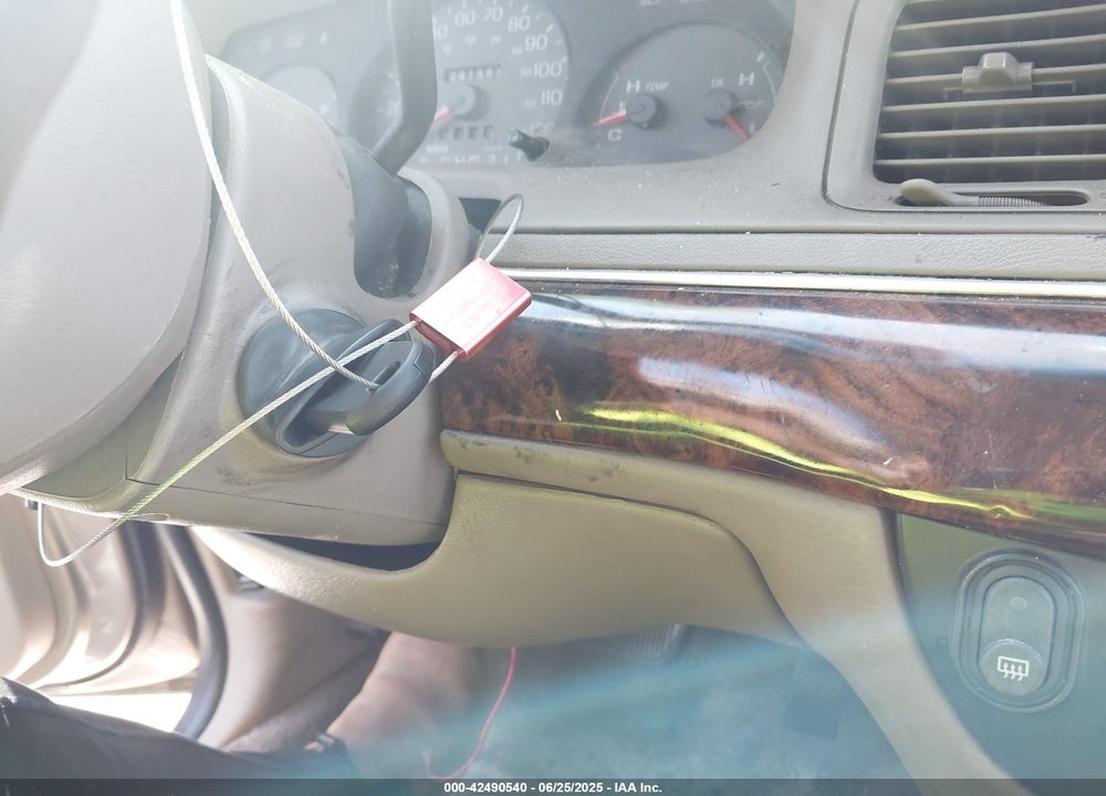 2004 MERCURY GRAND MARQUIS LS VIN: 2MEFM75W24X664472