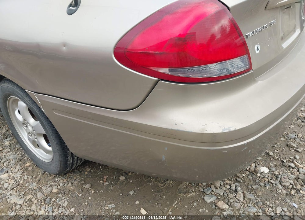 2005 FORD TAURUS SE VIN: 1FAHP53285A177492