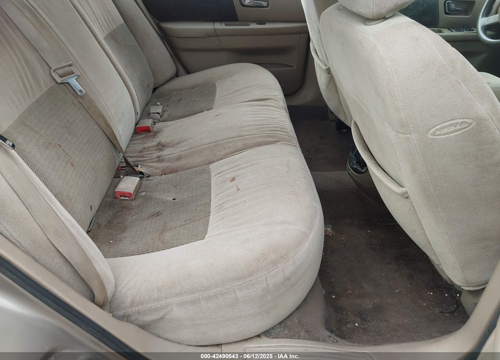 2005 FORD TAURUS SE VIN: 1FAHP53285A177492
