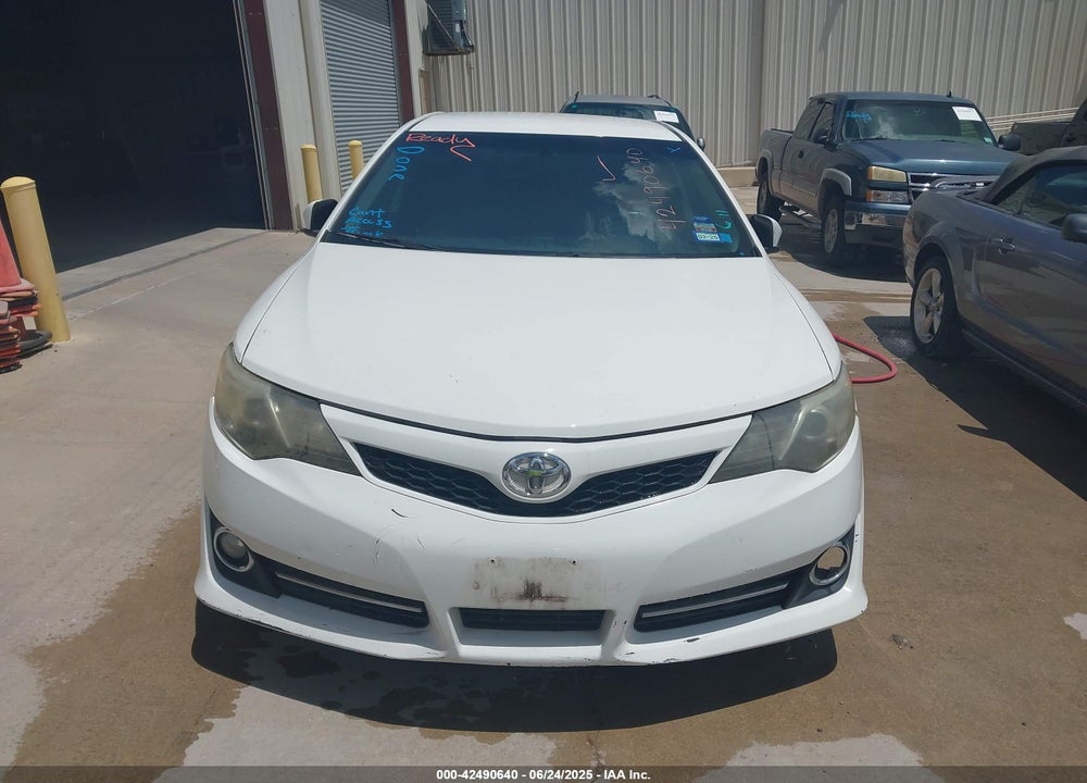 2014 TOYOTA CAMRY SE VIN: 4T1BF1FK0EU343490