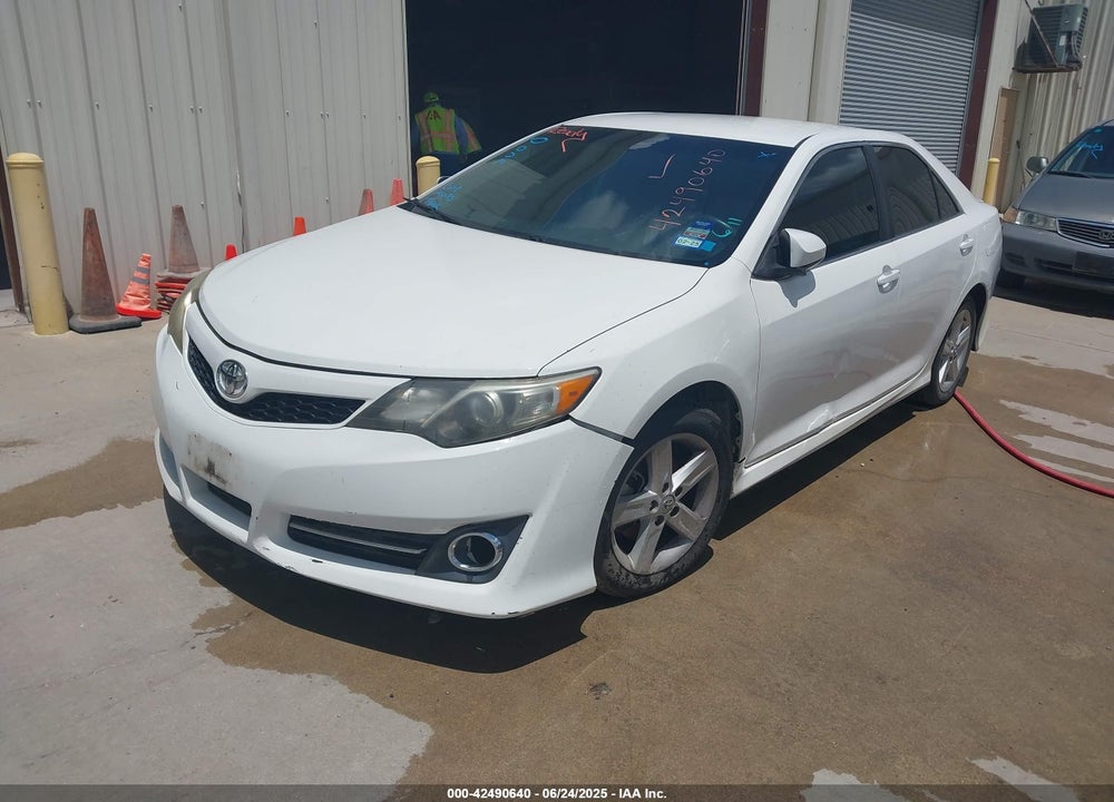 2014 TOYOTA CAMRY SE VIN: 4T1BF1FK0EU343490