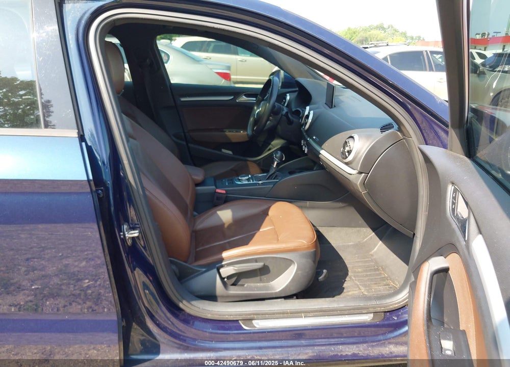 2018 AUDI A3 VIN: WAUAUGFF8J1004786