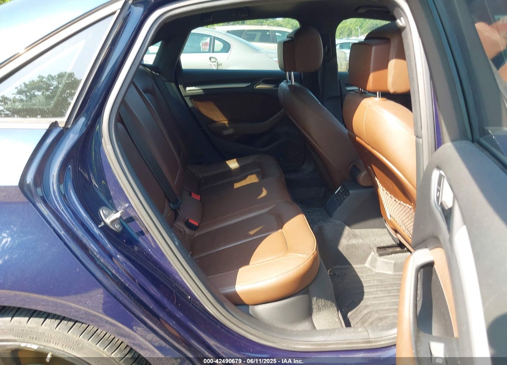2018 AUDI A3 VIN: WAUAUGFF8J1004786