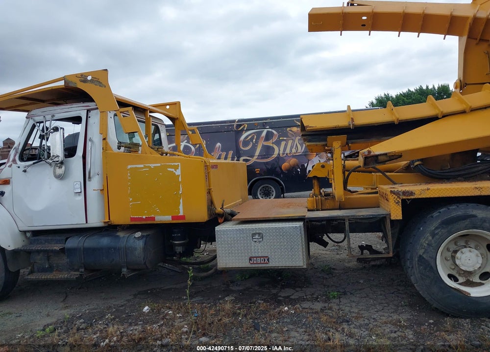 1999 INTERNATIONAL 4000 4900 VIN: 1HTSHAAR8XH684573