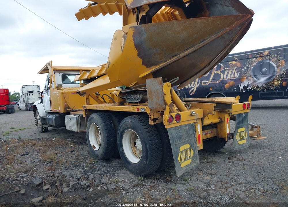 1999 INTERNATIONAL 4000 4900 VIN: 1HTSHAAR8XH684573
