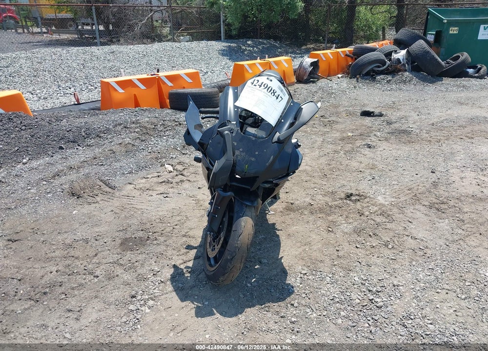 2021 YAMAHA YZFR1 VIN: JYARN66E2MA001886