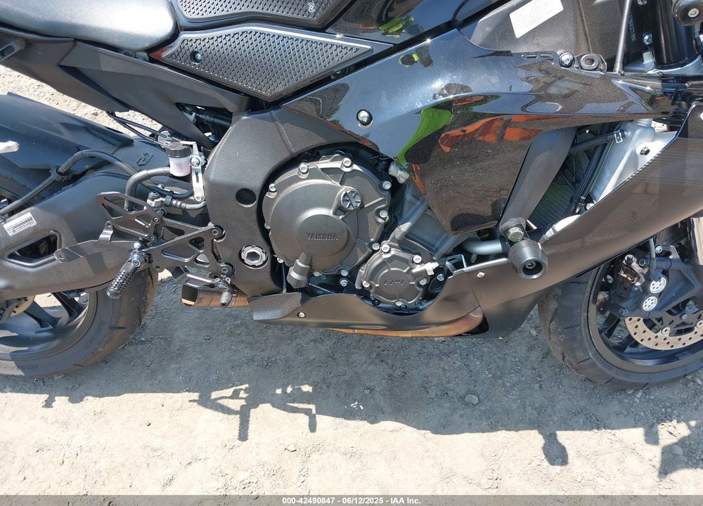 2021 YAMAHA YZFR1 VIN: JYARN66E2MA001886