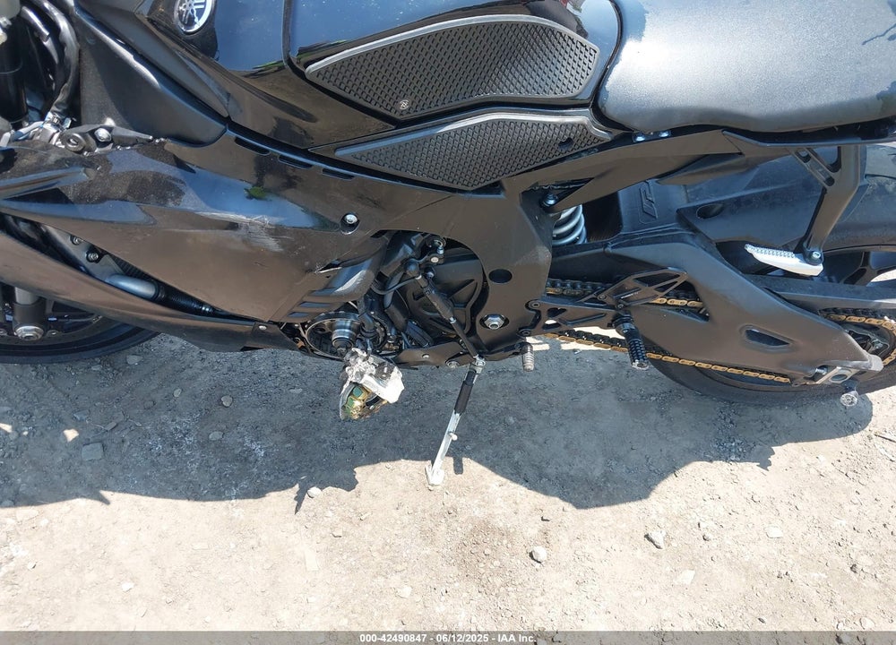 2021 YAMAHA YZFR1 VIN: JYARN66E2MA001886