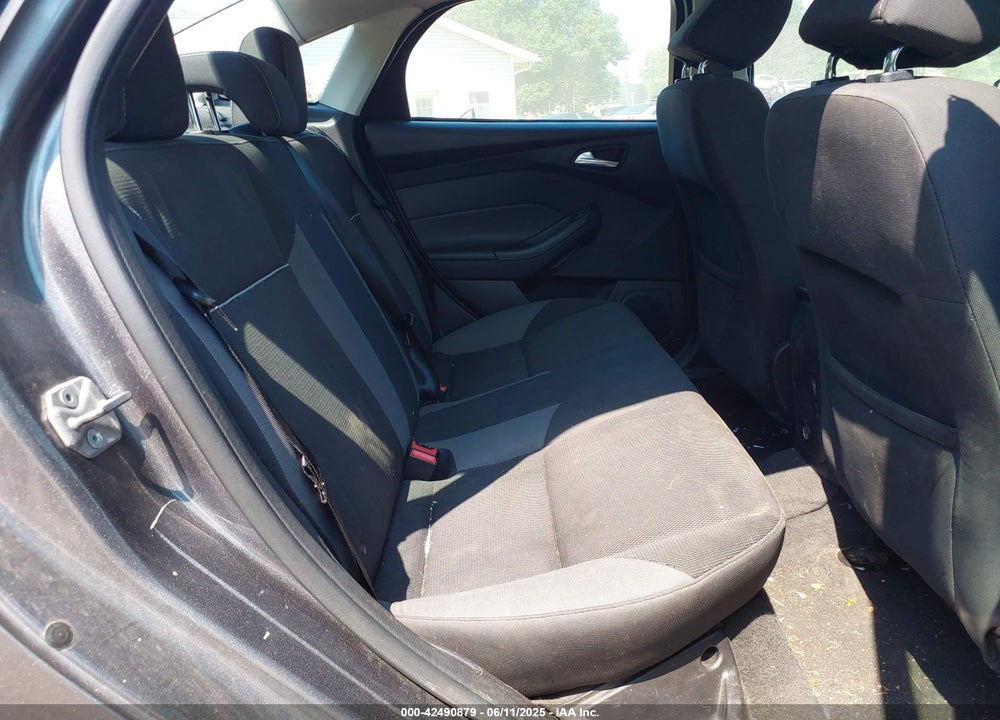 2014 FORD FOCUS VIN: 1FADP3F21EL223635