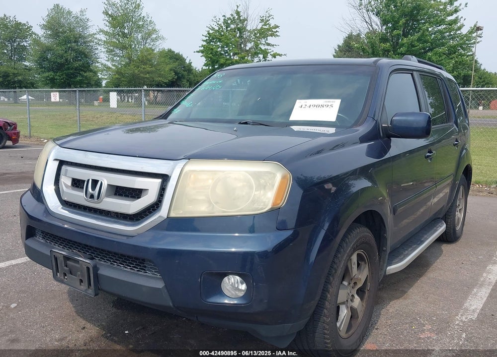 2011 HONDA PILOT VIN: 5FNYF4H52BB011045