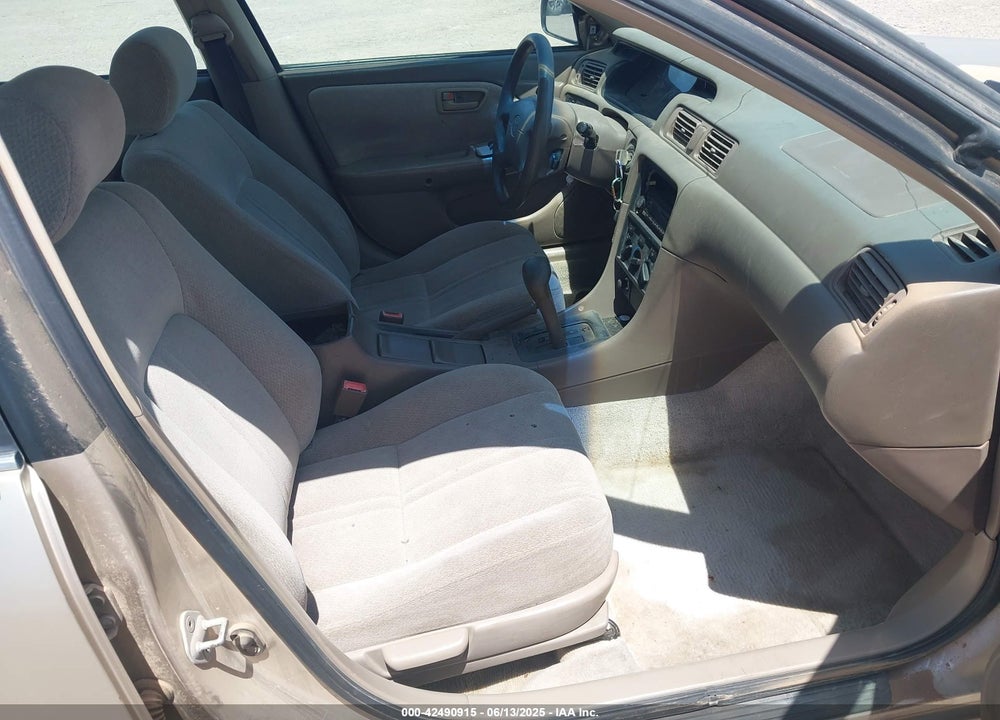 2001 TOYOTA CAMRY LE VIN: JT2BG22K410572276