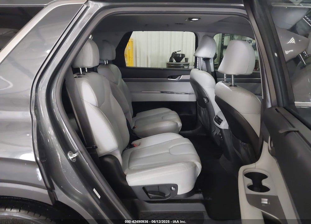 2021 HYUNDAI PALISADE VIN: KM8R44HE1MU193689