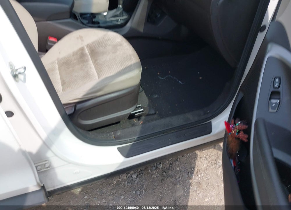 2014 HYUNDAI SANTA FE VIN: KM8SMDHF7EU062035