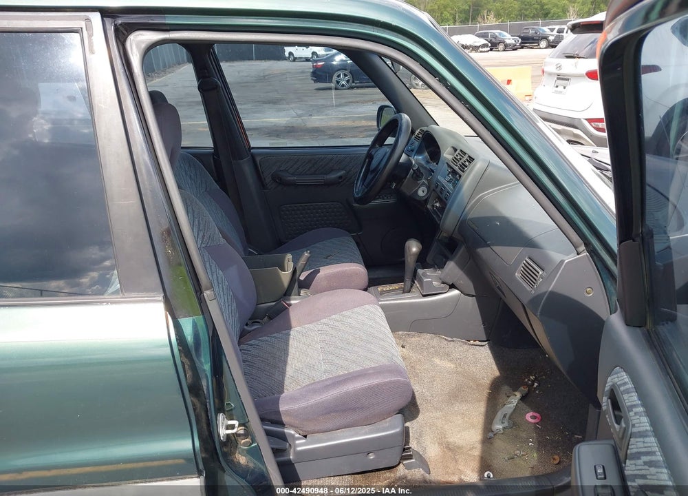 1999 TOYOTA RAV4 VIN: JT3GP10V4X7052720