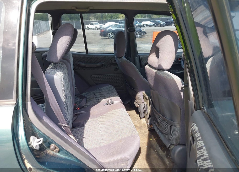 1999 TOYOTA RAV4 VIN: JT3GP10V4X7052720