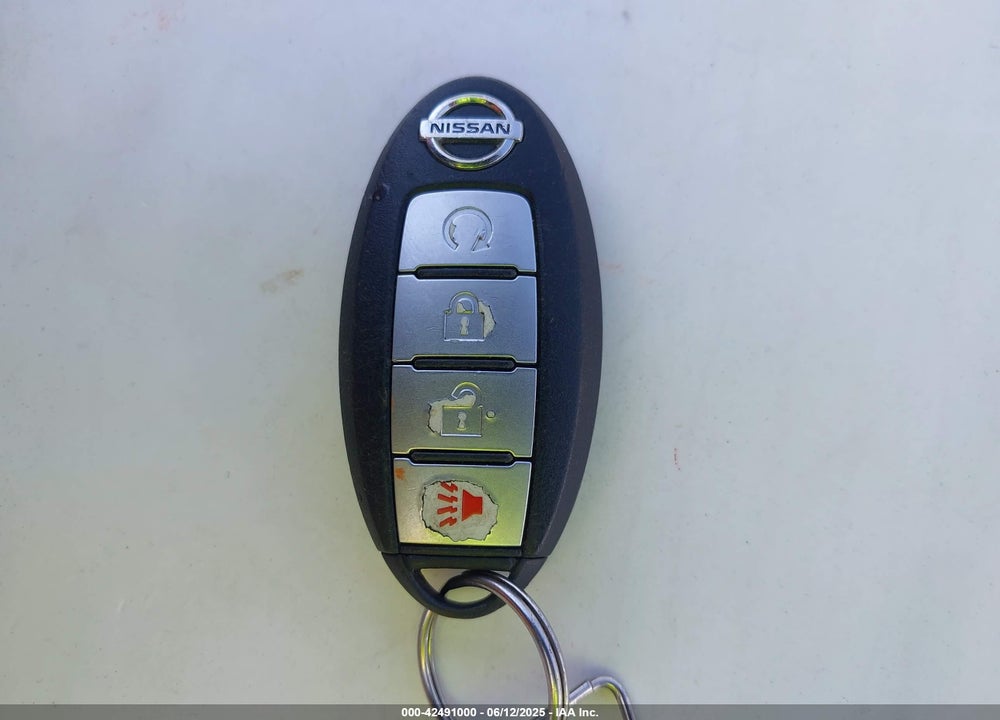 2015 NISSAN PATHFINDER VIN: 5N1AR2MN2FC686217