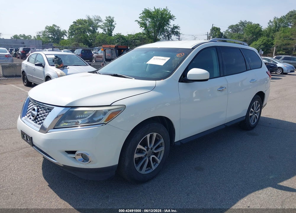 2015 NISSAN PATHFINDER VIN: 5N1AR2MN2FC686217