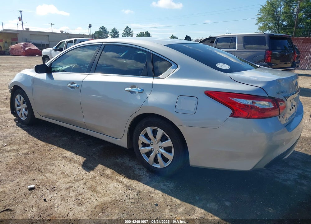 2017 NISSAN ALTIMA VIN: 1N4AL3APXHN364360