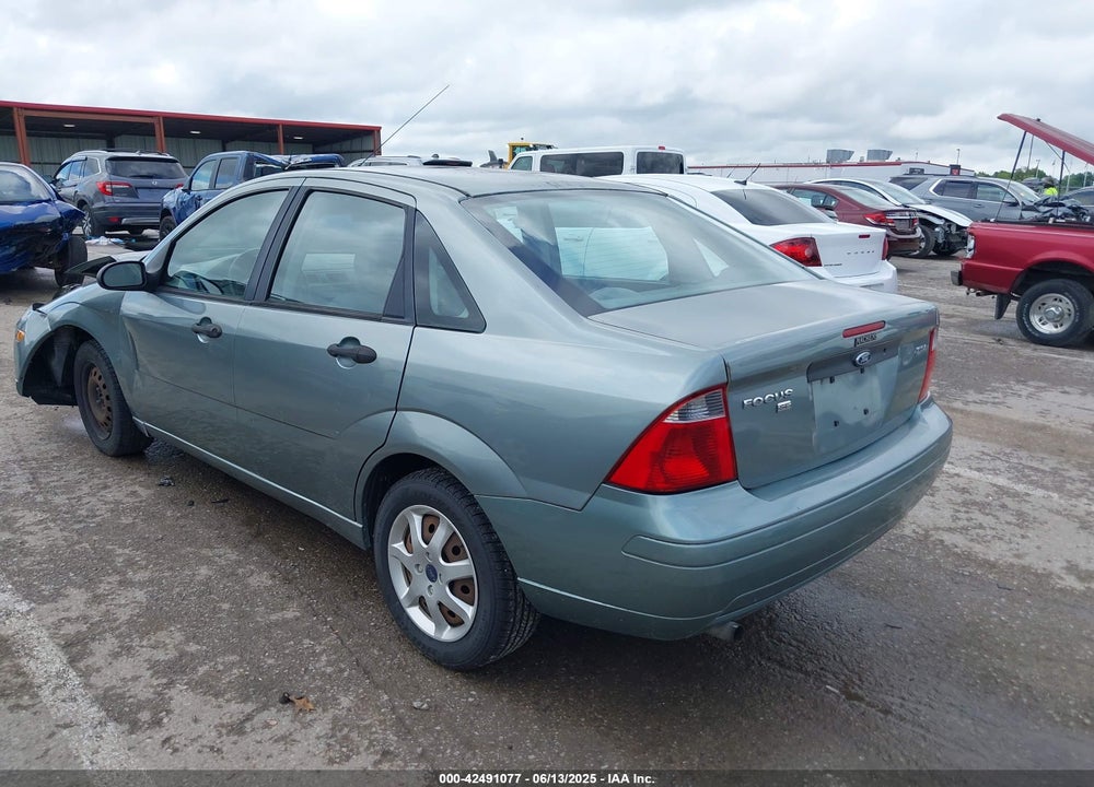 2005 FORD FOCUS ZX4 VIN: 1FAFP34N35W316712