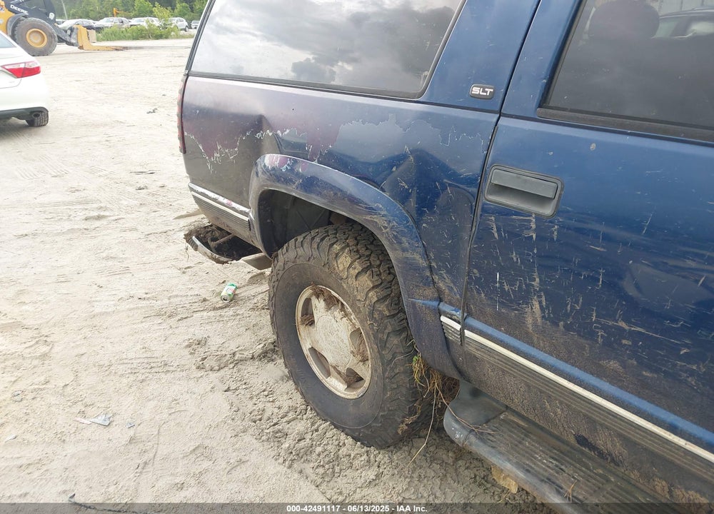 1999 GMC SUBURBAN 1500 SL VIN: 3GKFK16R2XG501319