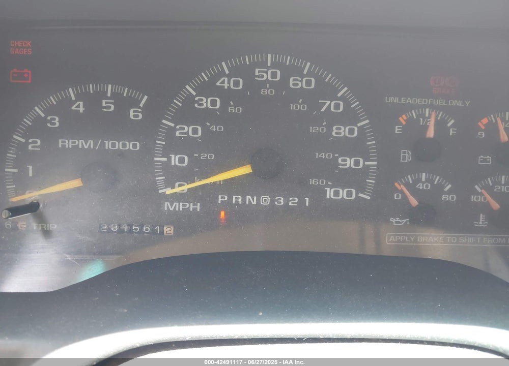 1999 GMC SUBURBAN 1500 SL VIN: 3GKFK16R2XG501319