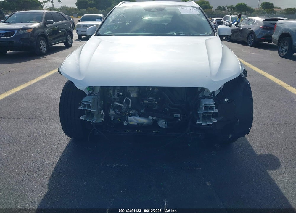 2019 VOLVO XC60 VIN: LYV102DL9KB298767