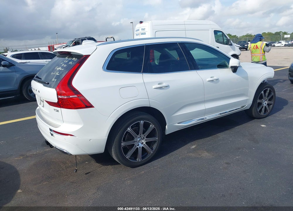 2019 VOLVO XC60 VIN: LYV102DL9KB298767