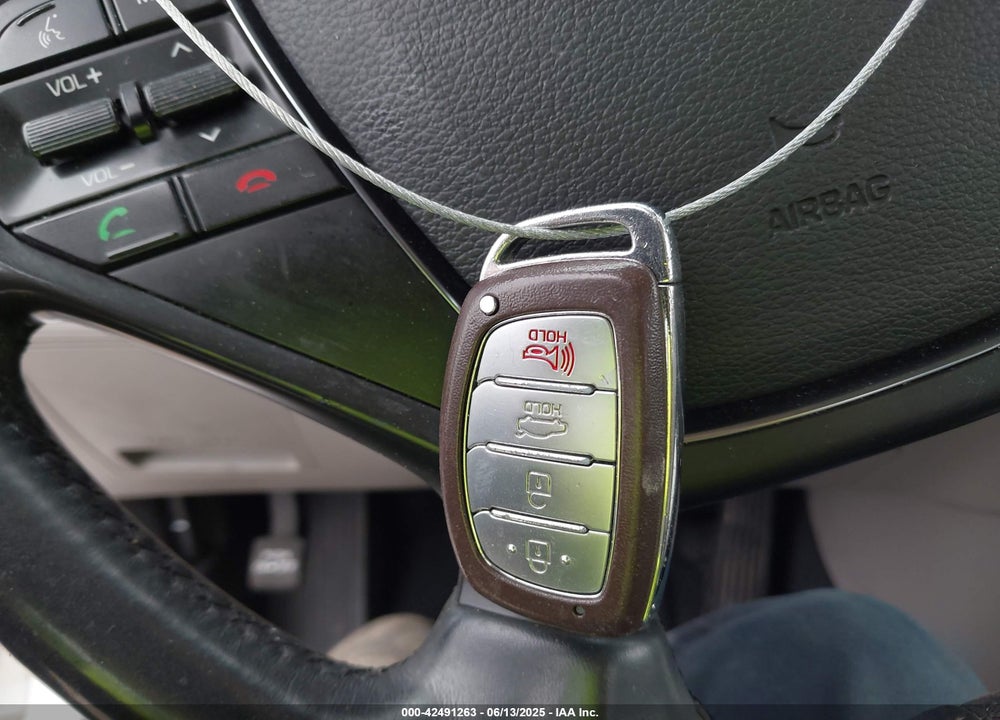 2015 HYUNDAI SONATA VIN: 5NPE34AF5FH105281