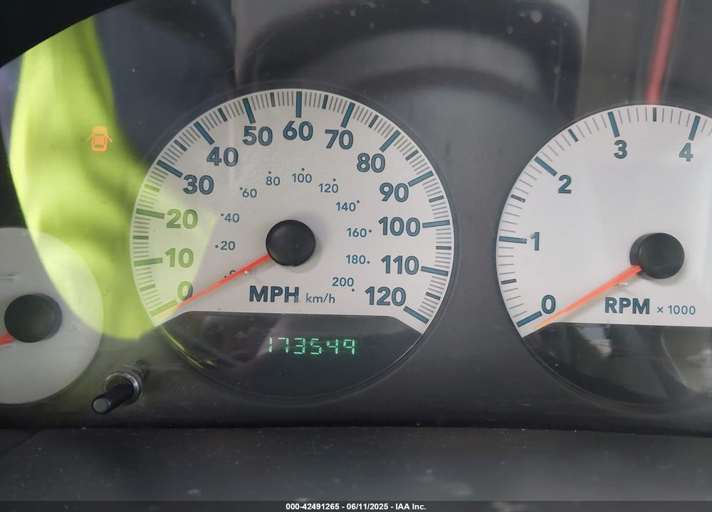 2005 DODGE GRAND CARAVAN SXT VIN: 2D4GP44L85R401205