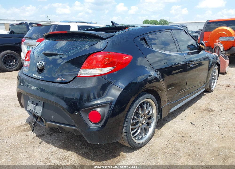 2013 HYUNDAI VELOSTER VIN: KMHTC6AE3DU111704