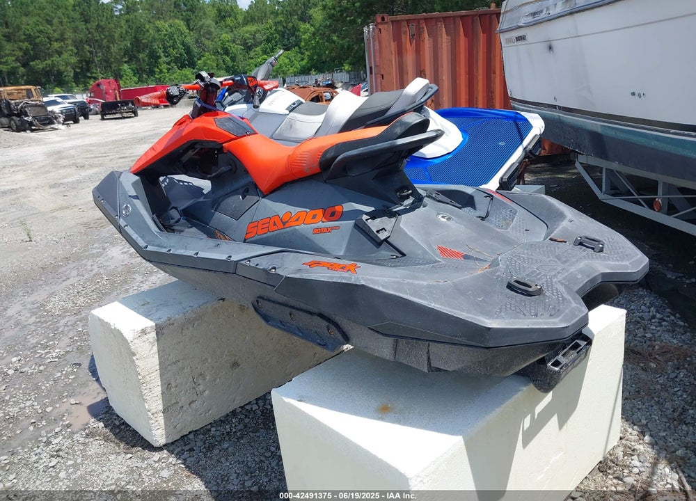 2021 SEADOO SPARK VIN: YDV15390J021