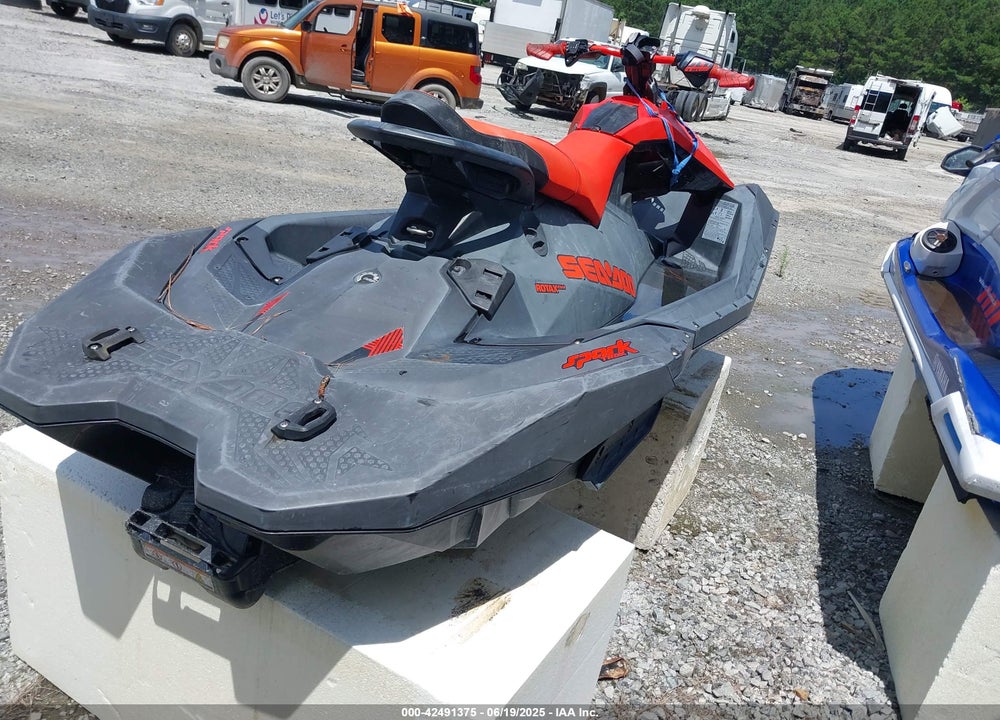 2021 SEADOO SPARK VIN: YDV15390J021