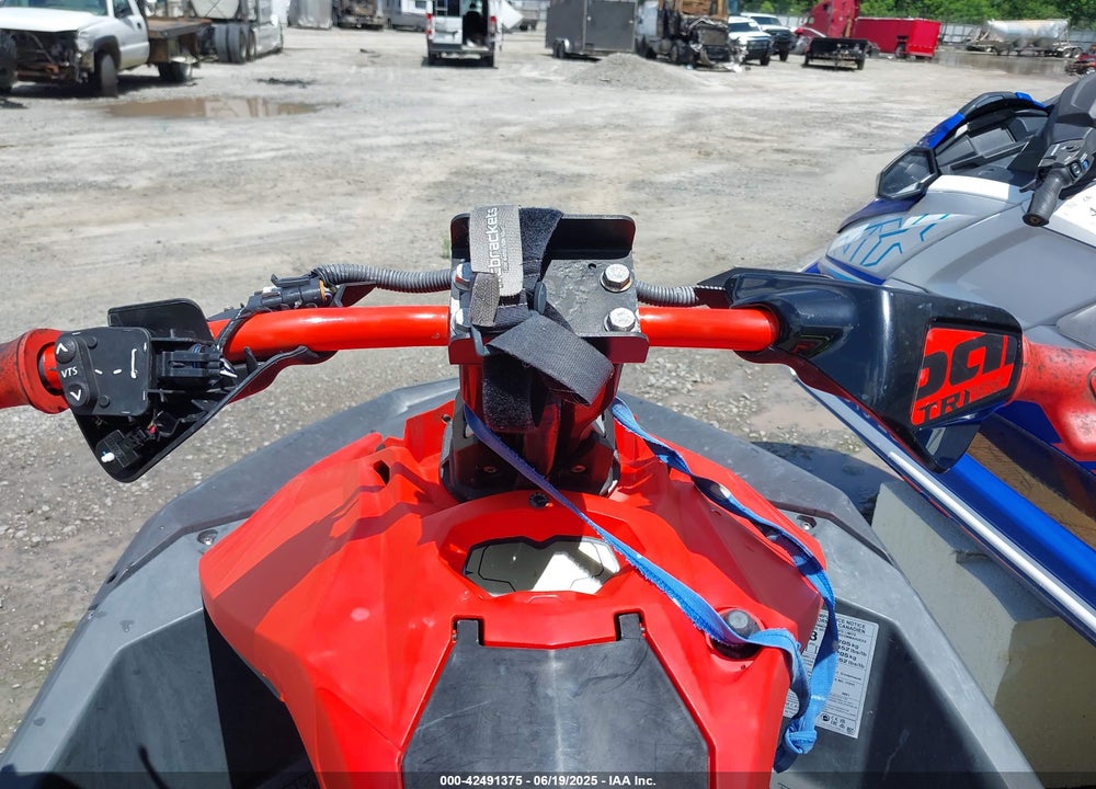 2021 SEADOO SPARK VIN: YDV15390J021