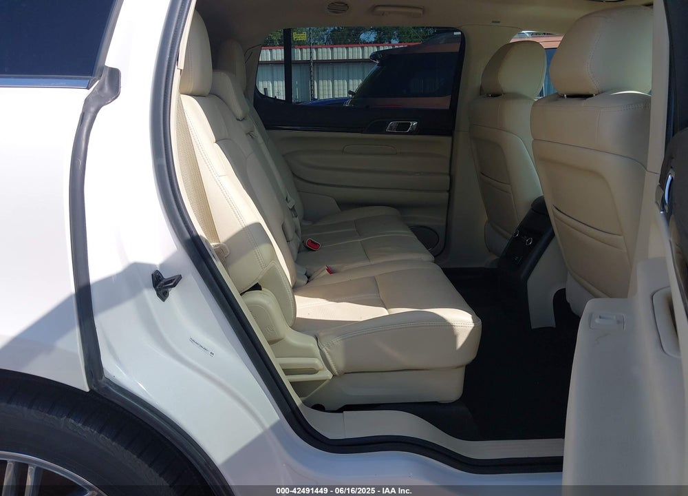 2019 LINCOLN MKT VIN: 2LMHJ5AT1KBL03571