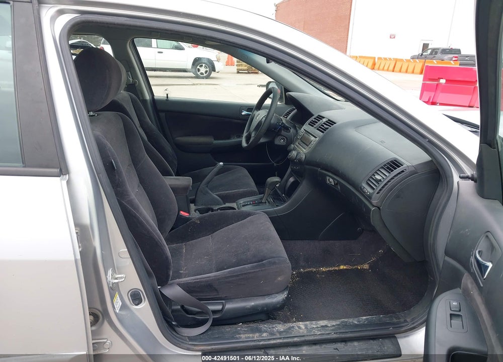 2007 HONDA ACCORD 2.4 VP VIN: JHMCM56127C006436