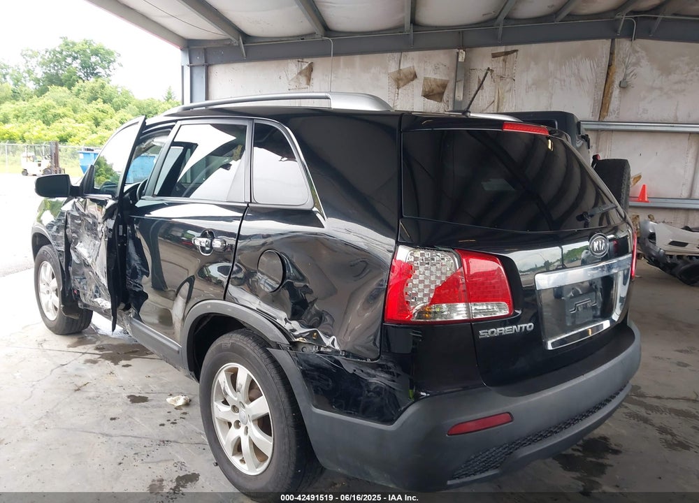 2013 KIA SORENTO LX V6 VIN: 5XYKT4A27DG361149