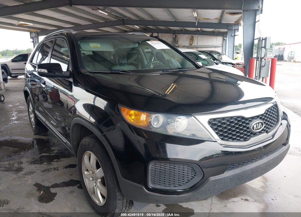 2013 KIA SORENTO LX V6 VIN: 5XYKT4A27DG361149