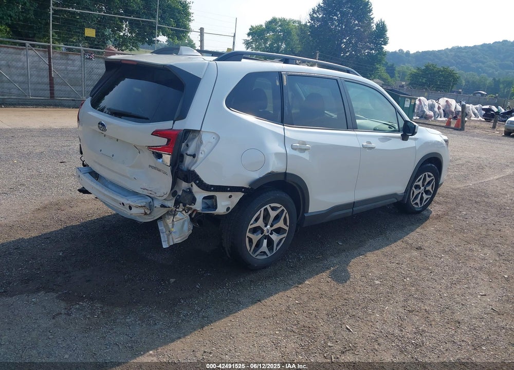 2021 SUBARU FORESTER VIN: JF2SKAJC9MH496376