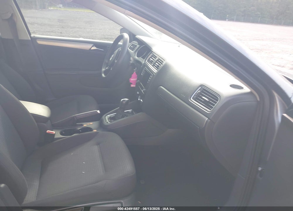 2016 VOLKSWAGEN JETTA 1.4T SE VIN: 3VWD67AJ5GM267249
