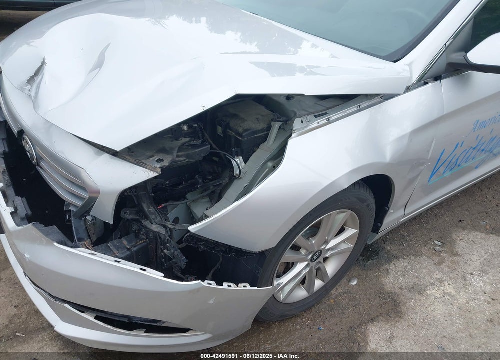 2015 HYUNDAI SONATA SE VIN: 5NPE24AF4FH170271