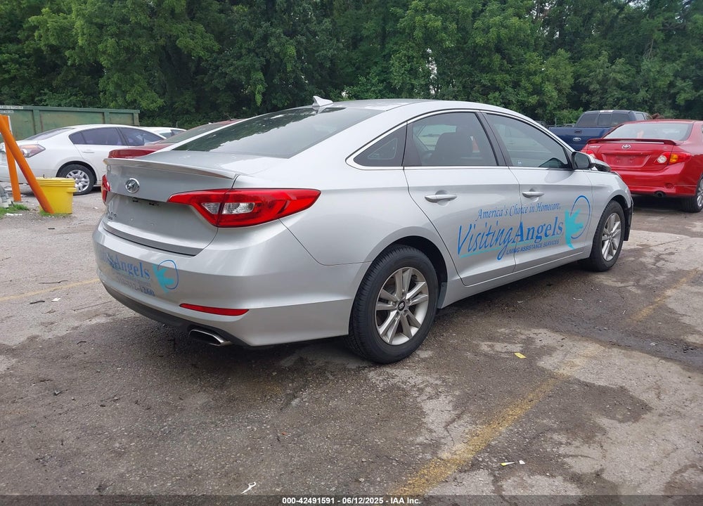 2015 HYUNDAI SONATA SE VIN: 5NPE24AF4FH170271